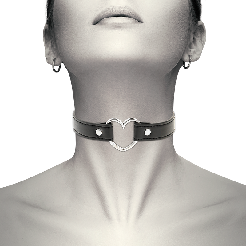 COQUETTE Choker Corazón